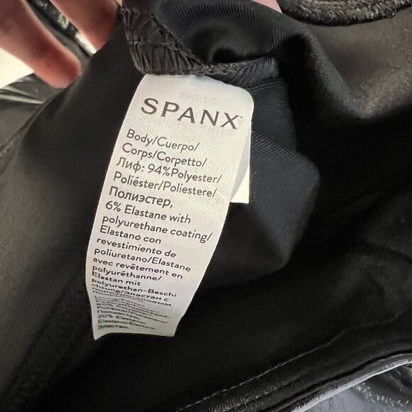 Spanx Sz S Faux Patent Leather Leggings in Classic Black - Picture 7 of 10
